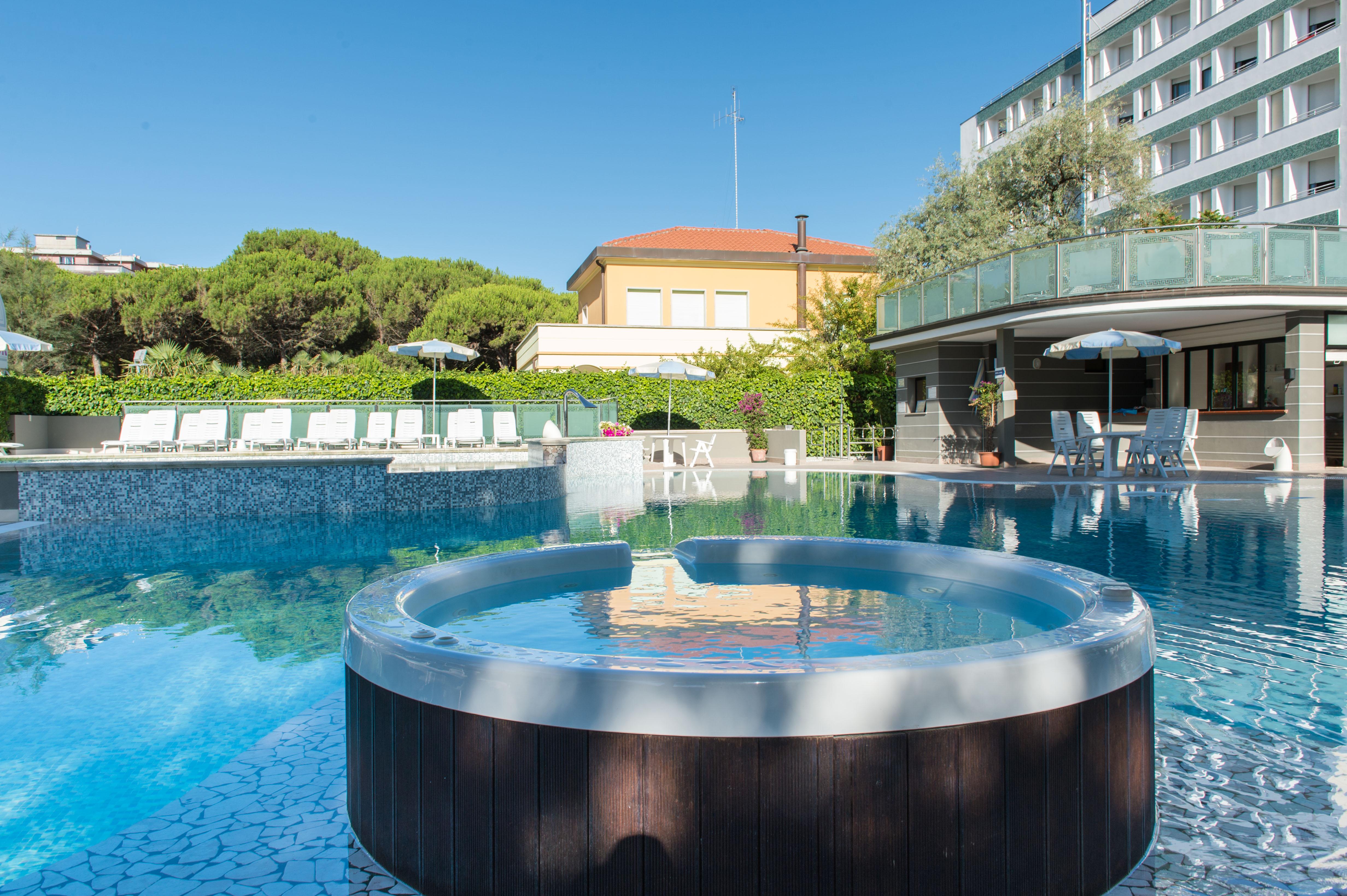 Hotel Luxor Milano Marittima Zewnętrze zdjęcie