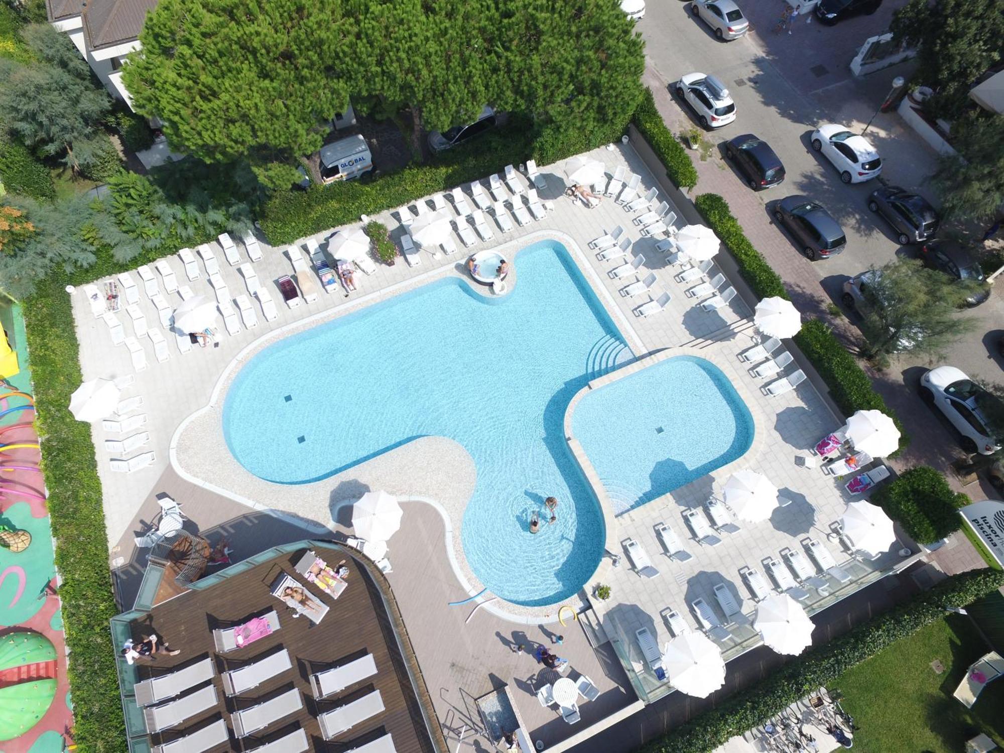 Hotel Luxor Milano Marittima Zewnętrze zdjęcie