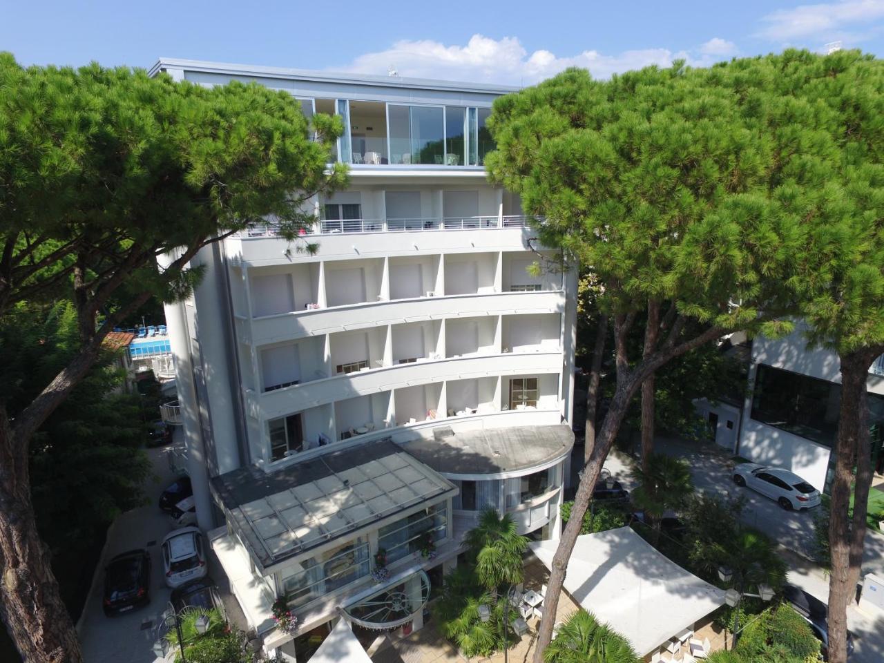 Hotel Luxor Milano Marittima Zewnętrze zdjęcie